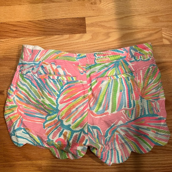 Lilly Pulitzer Scalloped Buttercup Shorts - Picture 2 of 6